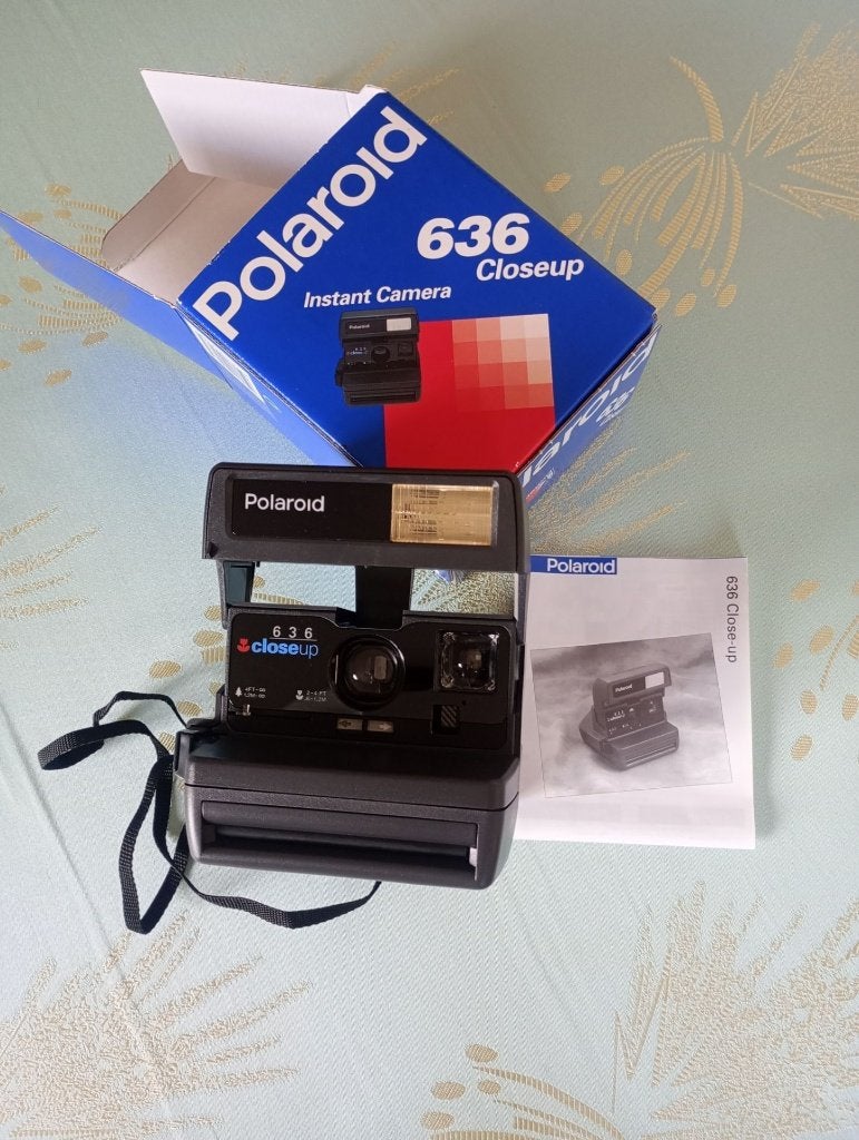Appareil photo instantané Polaroid 636 en gros plan, Collections, Enlèvement ou Envoi, 1980 à nos jours, Appareils photo