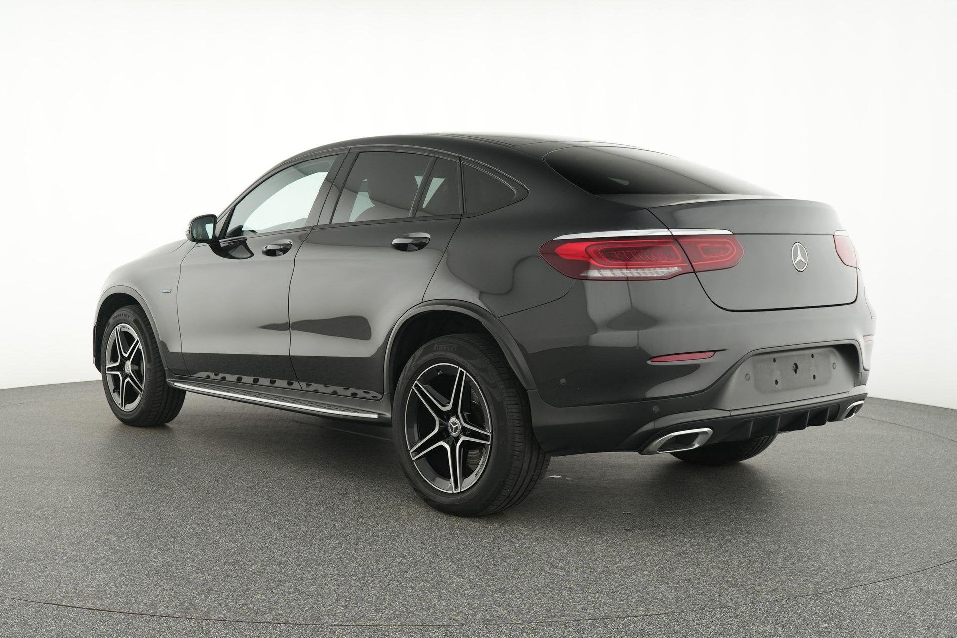 Mercedes-Benz GLC 300de Coupé AMG Line + LEDER + CARPLAY +, Auto's, Automaat, Dealer onderhouden, 14 kWh, Euro 6