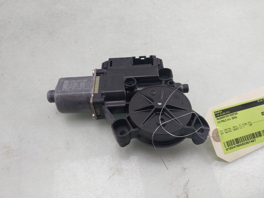 MOTEUR LEVE VITRE ELECTRIQUE Volkswagen Polo VI (AW1), Robert Bosch AG, Volkswagen, Utilisé, Robert-Bosch-Allee 1
74232  Abstatt, DE