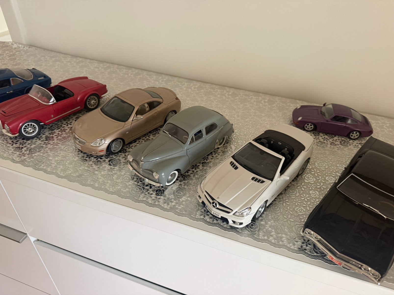 12 modèles réduits de voitures, Enlèvement, Comme neuf, Voiture