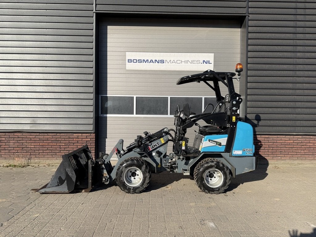 Giant G1500 X-TRA minishovel / kniklader 2024 430 uur, Articles professionnels, Tobroco, Info@tobroco.nl, Sprendlingenstraat 57
5061 KM  Oisterwijk, NL