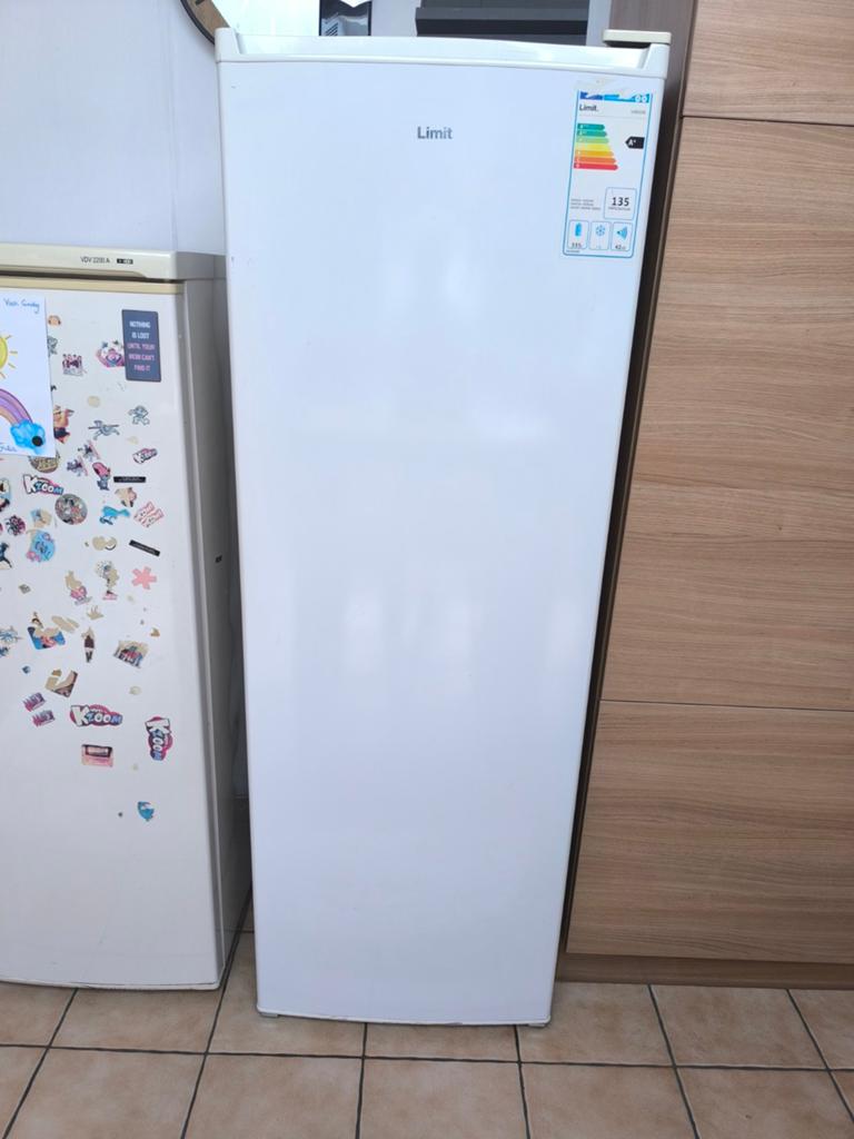 Frigo 335 liter te koop voor 175 euro., Elektronische apparatuur, Vriezers en Diepvrieskisten, Ophalen