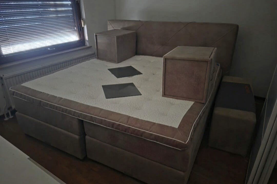 Kingsize Bed  2x2 business Class .heel mooi, Ophalen
