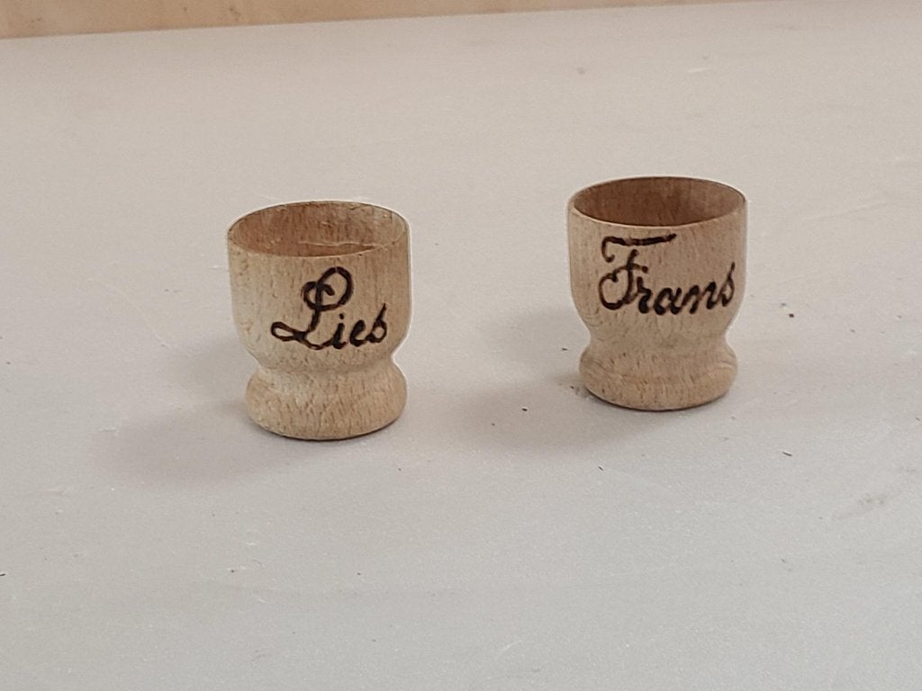 eierdopjes frans en lies, Enlèvement ou Envoi, Comme neuf