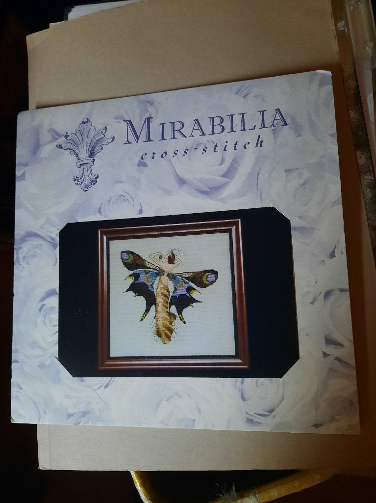 Nymphe de minuit Mirabelia - Motif original, Hobby & Loisirs créatifs, Broderie & Machines à broder, Enlèvement ou Envoi, Neuf