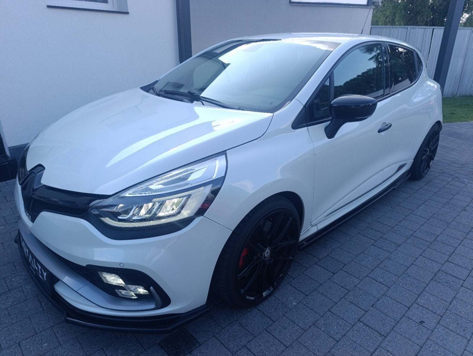 Renault Clio RS Trophy | Akrapovic | Full Black Editio, Cuir, Achat, Euro 6, Entreprise