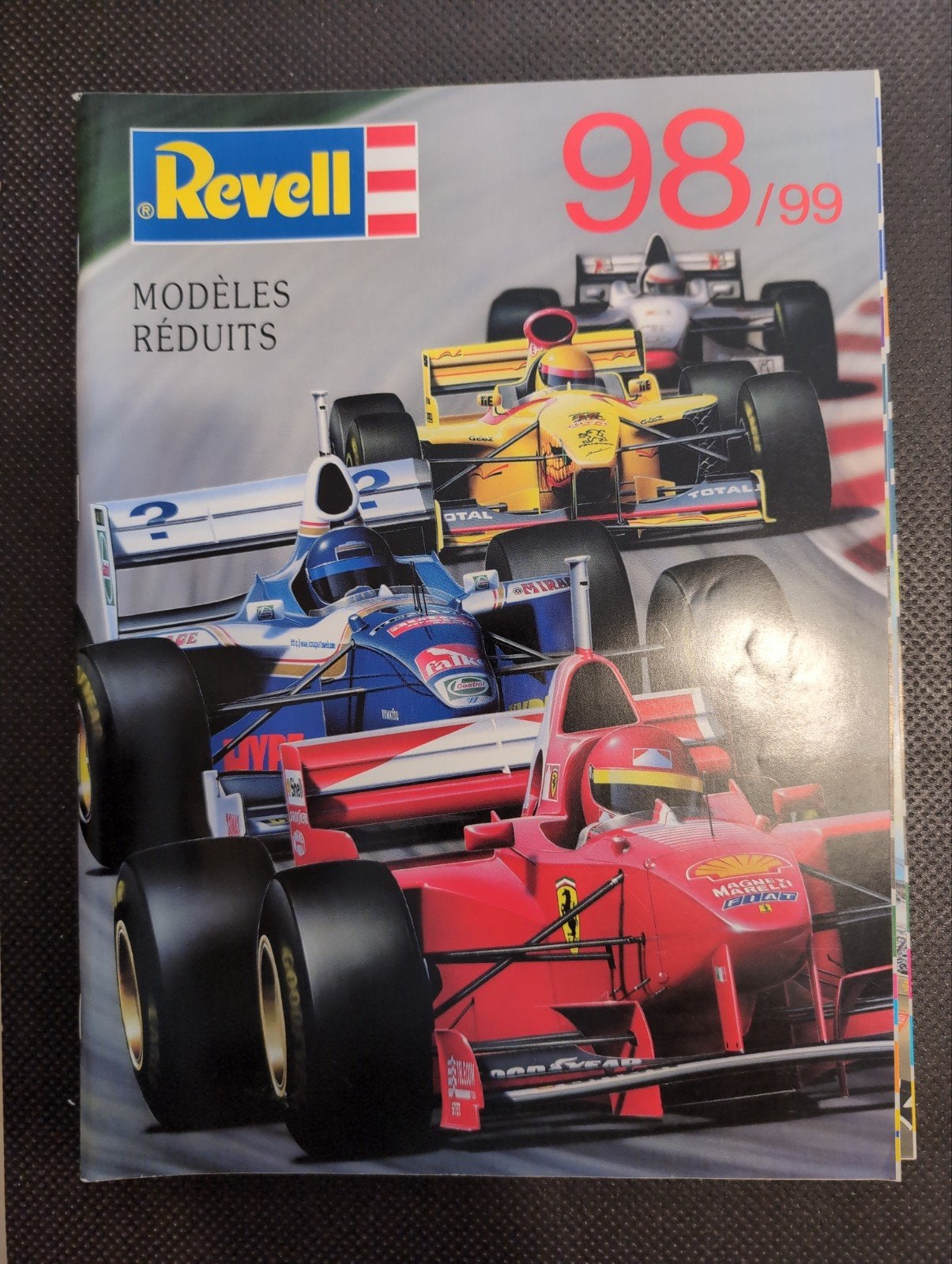 Catalogues Revell, Hobby & Loisirs créatifs, Modélisme | Voitures & Véhicules, Enlèvement ou Envoi, Utilisé, Revell