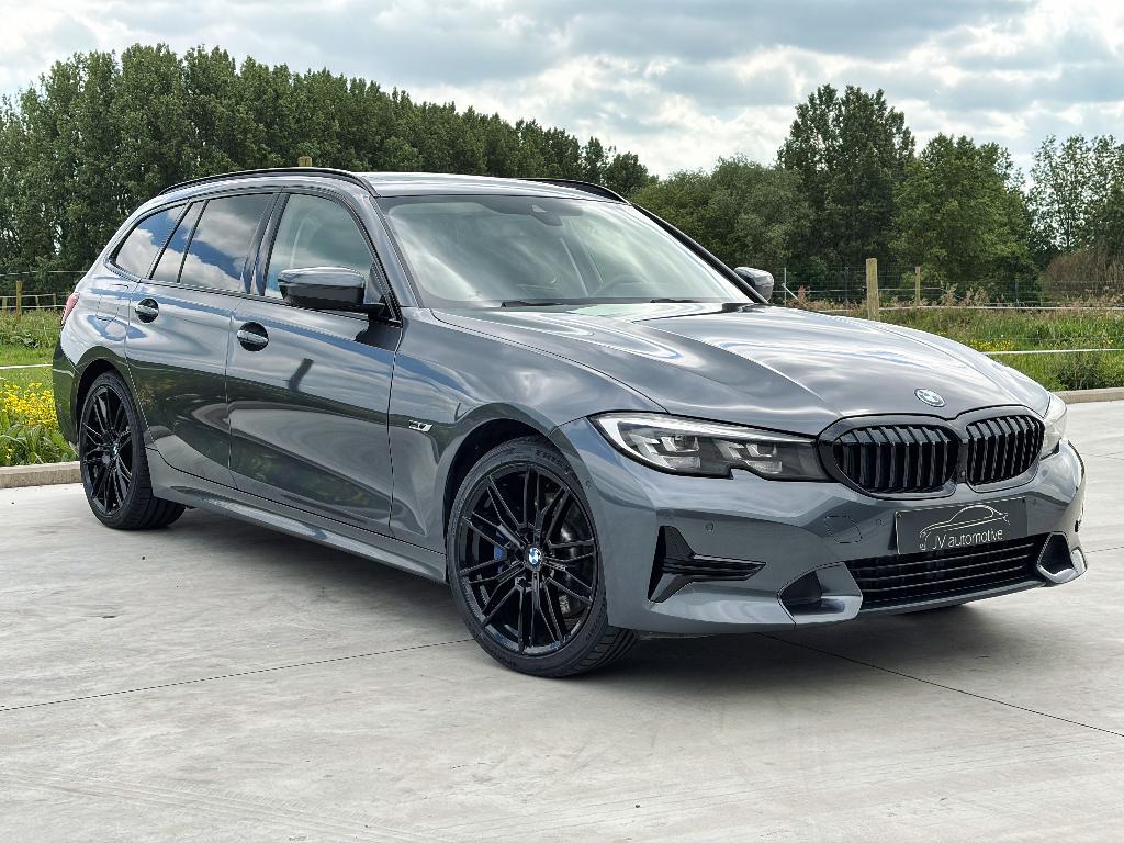 BMW 330e - 2022 - 128.787km - PANO - LEDER - CAMERA, Auto's, Automaat, Achterwielaandrijving, 4 cilinders, 34 g/km