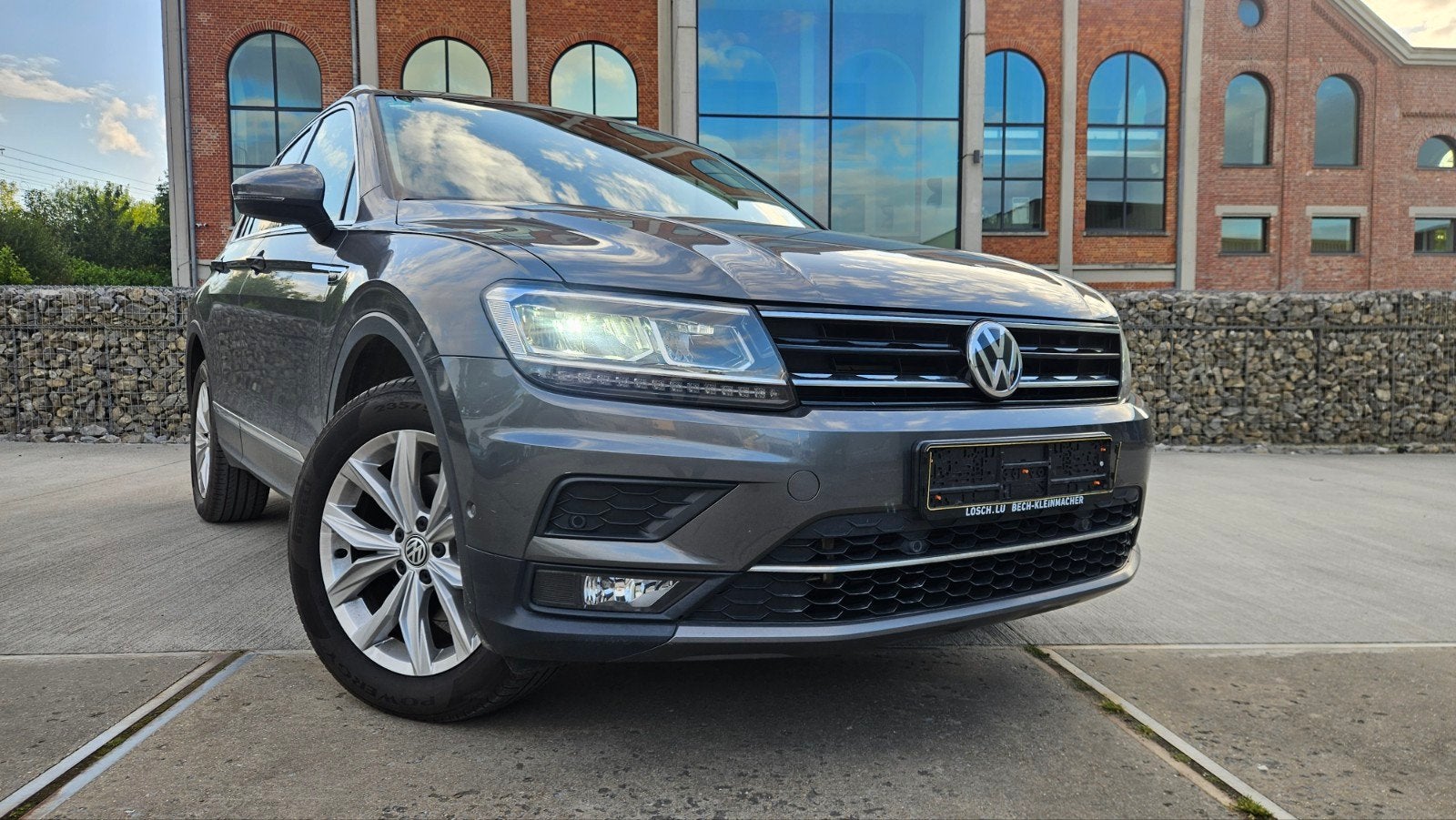 VW Tiguan 4x4/ AUTOMAAT/2017/ 2.0 tdi/ 1ste eigen/ 115000km!, Auto's, Automaat, Euro 6, Alcantara, Bedrijf