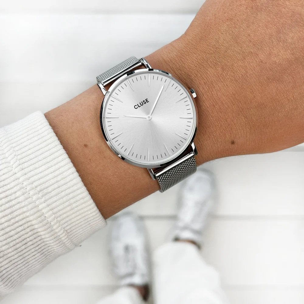 Cluse dameshorloge – Zilverkleurig, Handtassen en Accessoires, Horloges | Dames, Overige merken, Gebruikt, Polshorloge, Ophalen of Verzenden