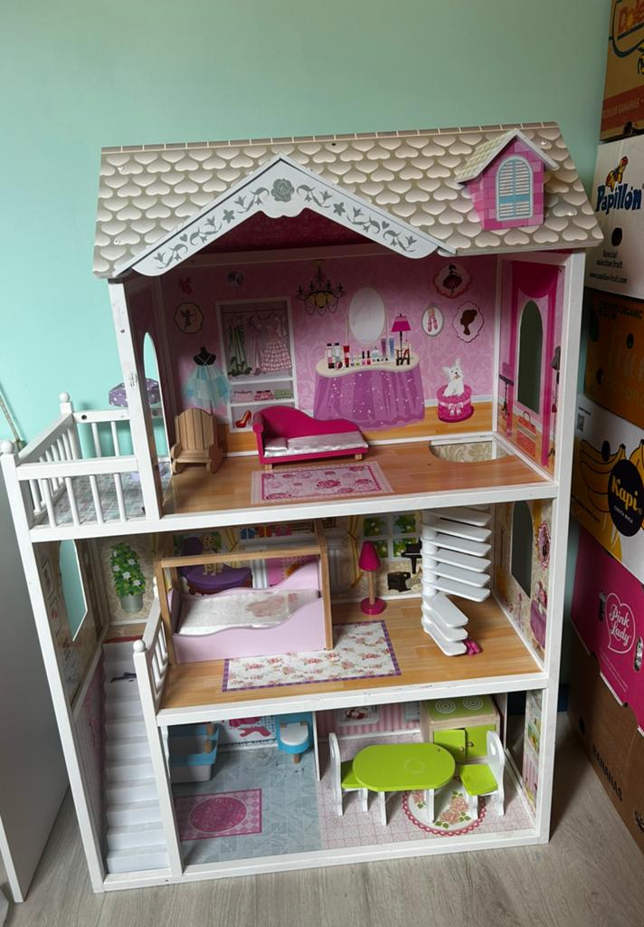 Houten poppenhuis L: 83,5 cm H: 123 cm B: 33 cm, Kinderen en Baby's, Speelgoed | Poppenhuizen, Ophalen, Zo goed als nieuw, Poppenhuis