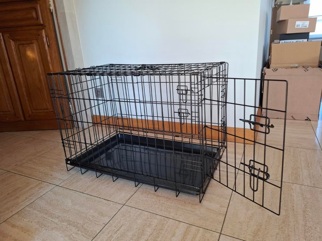 Mooie grote hondenbenche, enkele maanden gebruikt., Ophalen, Minder dan 65 cm, Hondenhok, Zo goed als nieuw