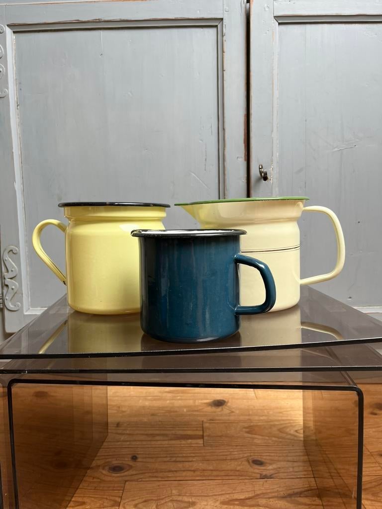 Set van 3 geëmailleerde potten, Ophalen
