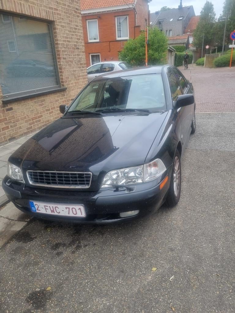 Volvo S 40 sur LPI, Autos, Volvo, Particulier, S40, LPG, Euro 3, Berline, 4 portes, Automatique, Bleu, Noir, Enlèvement