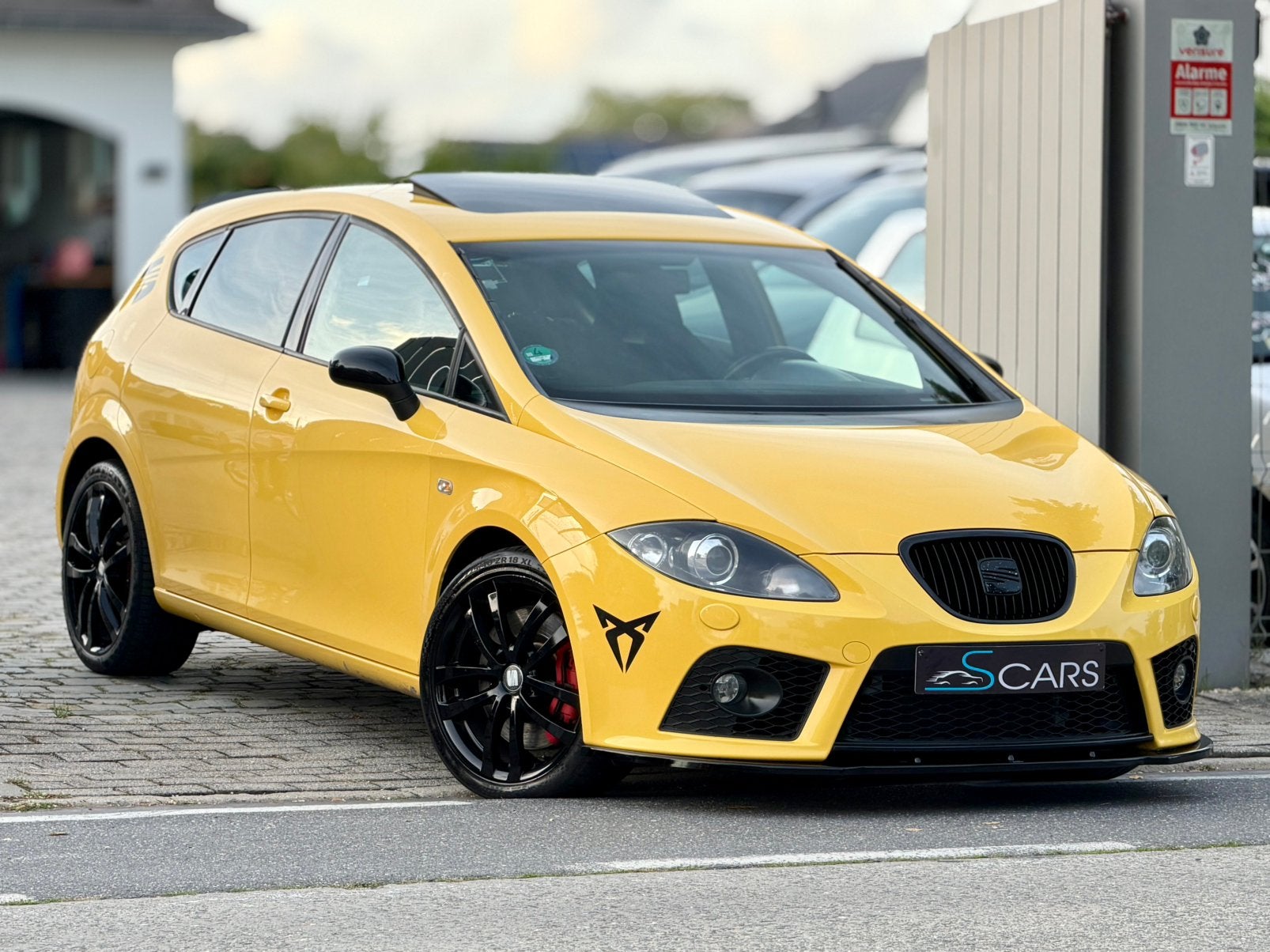 Seat Leon Cupra 2.0 Tfsi ** 240 pk ** 160.000 km ** Open dak, Autos, Achat, Entreprise, Jaune, Entretenue par le concessionnaire