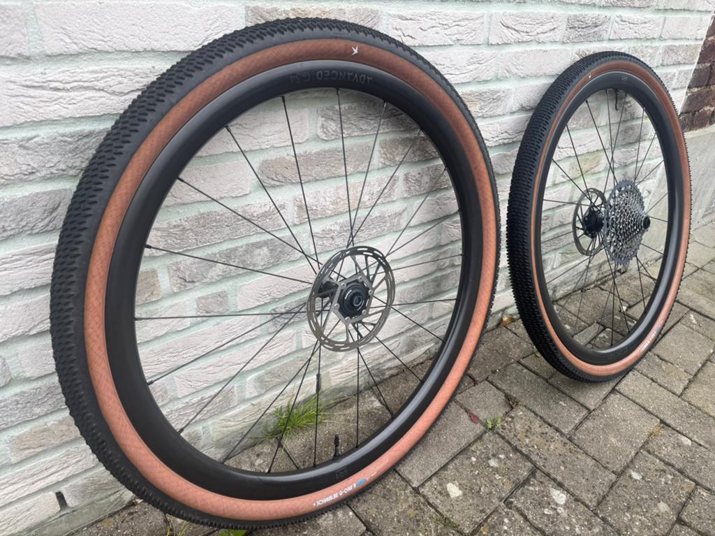 Newmen carbon gravelwielen., Ophalen, Zo goed als nieuw, Stuur, Carbon