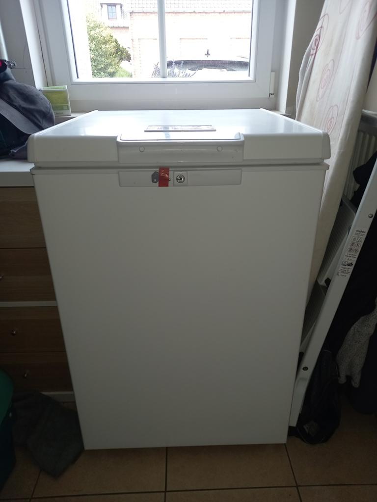 Whirlpool 6th sense diepvriezer, Elektronische apparatuur, Vriezers en Diepvrieskisten, Tussenbouw, Minder dan 60 cm, Zo goed als nieuw