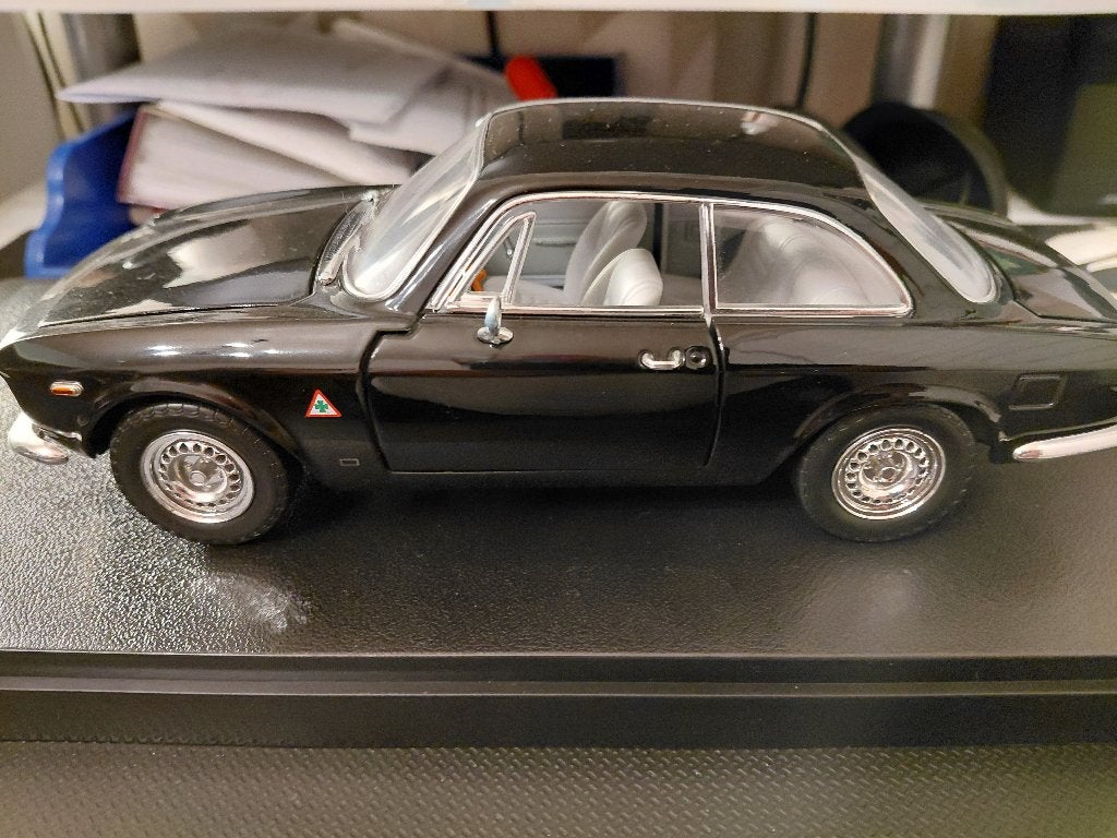 Road Signature/Yat Ming Alfa Romeo Giulia Sprint GTA 1965, Ophalen of Verzenden, Gebruikt, Auto, Overige merken