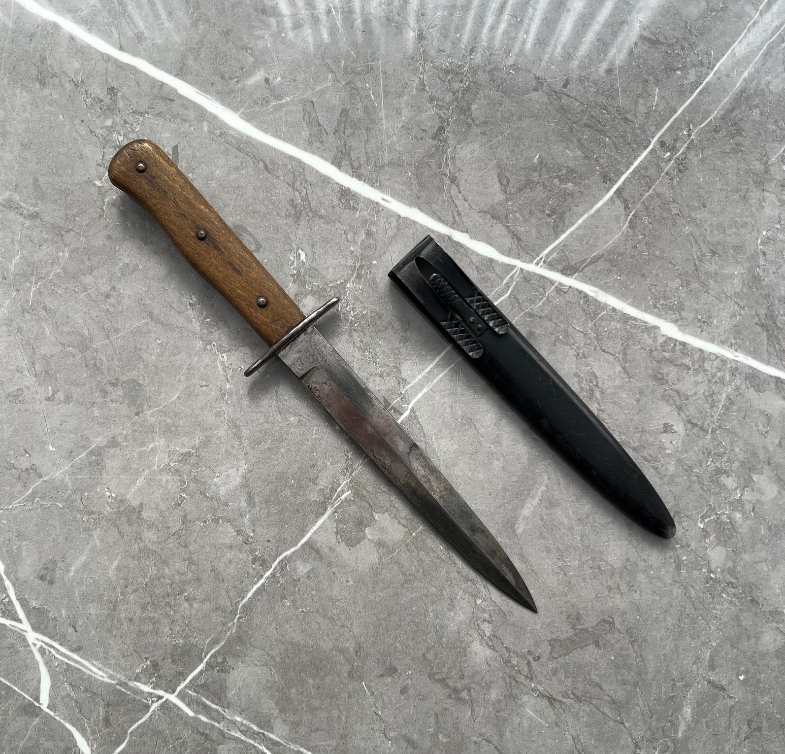 Rare Poignard de botte Luftwaffe  WW2 – Kampfmesser 42 (24), Enlèvement