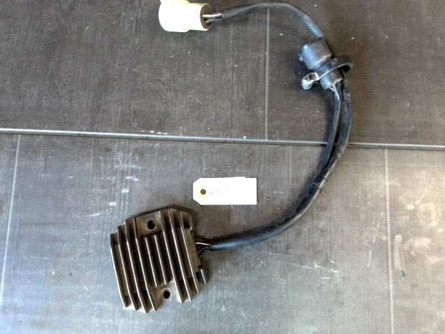 ZX6R 2000 - 2002 Kawasaki Spanningsregelaar D1-58490, Motoren