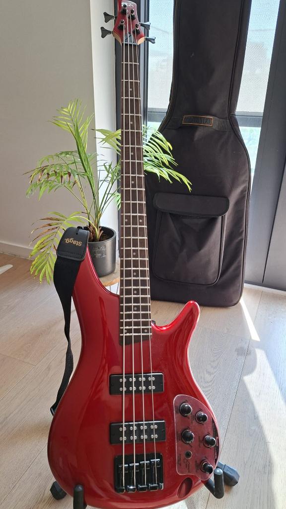 Basse Ibanez (+ housse +pied +ampli + câble), Musique & Instruments, Enlèvement, Comme neuf, Guitare basse