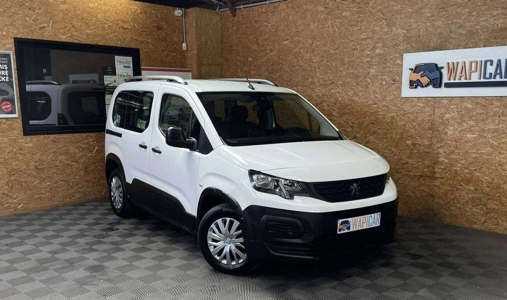 Peugeot Rifter 1.5 hdi * 5 places * Clim * Nav * Carplay * E, Auto's, Peugeot, 75 kW, Gebruikt, 4 cilinders, Wit