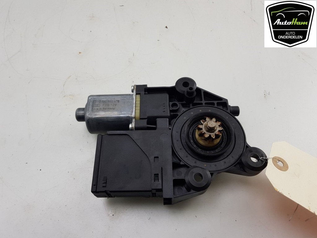 MOTEUR LEVE VITRE ELECTRIQUE Megane III Grandtour (KZ), Utilisé, Renault