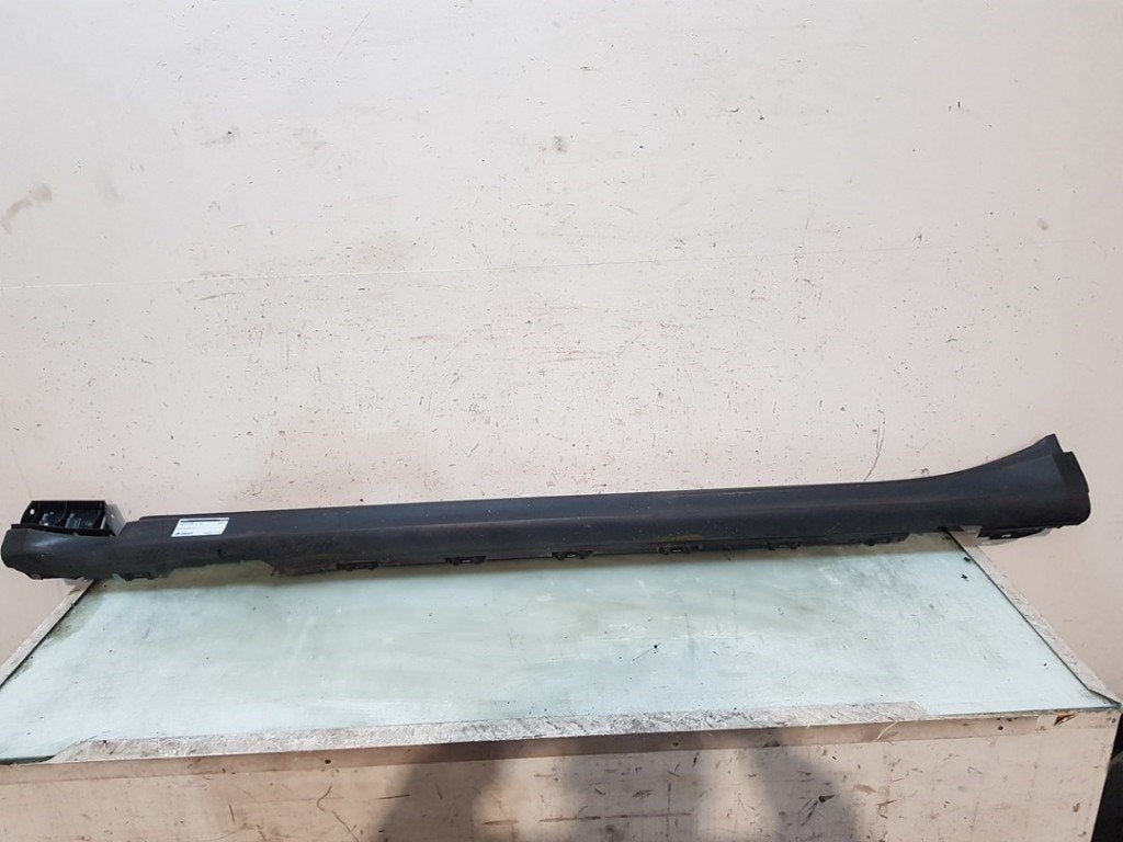 JUPE LATERALE GAUCHE Porsche Taycan (Y1A) (01-2019/12-2023), Utilisé, Gauche, Porsche