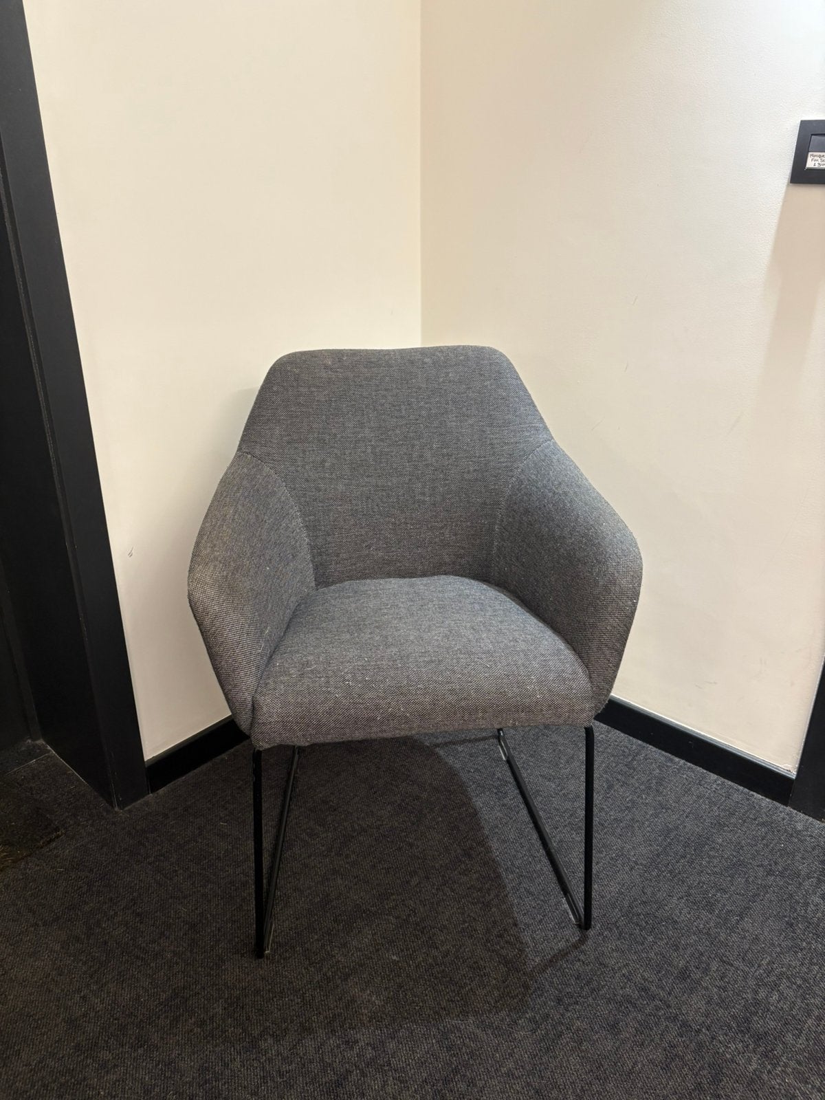 5x eetkamerstoelen Tossberg (Ikea), Huis en Inrichting, Ophalen, Zwart, Zo goed als nieuw, Metaal
