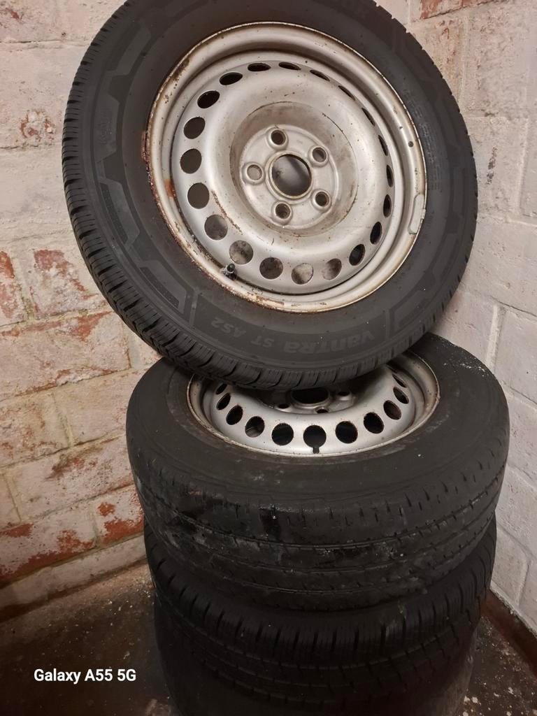 4 roues vw transporter 5 et aussi 4 roues vw transporter t6, Auto-onderdelen, Banden en Velgen