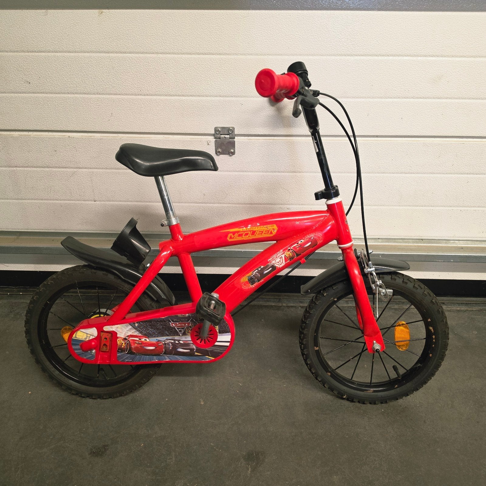 Vélo enfants  Cars Flash MC QUEEN, Vélos & Vélomoteurs, Enlèvement, Comme neuf