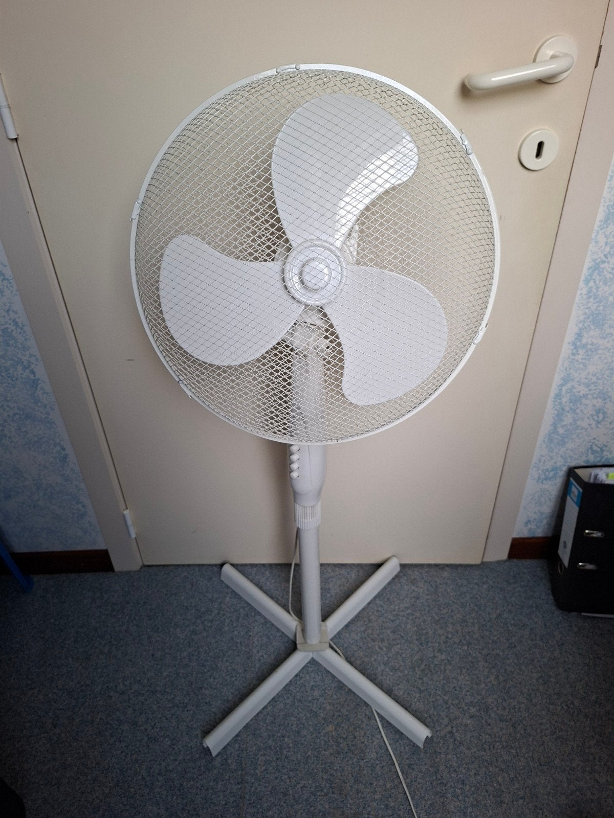 ventilator op voet ipv airco, Ophalen