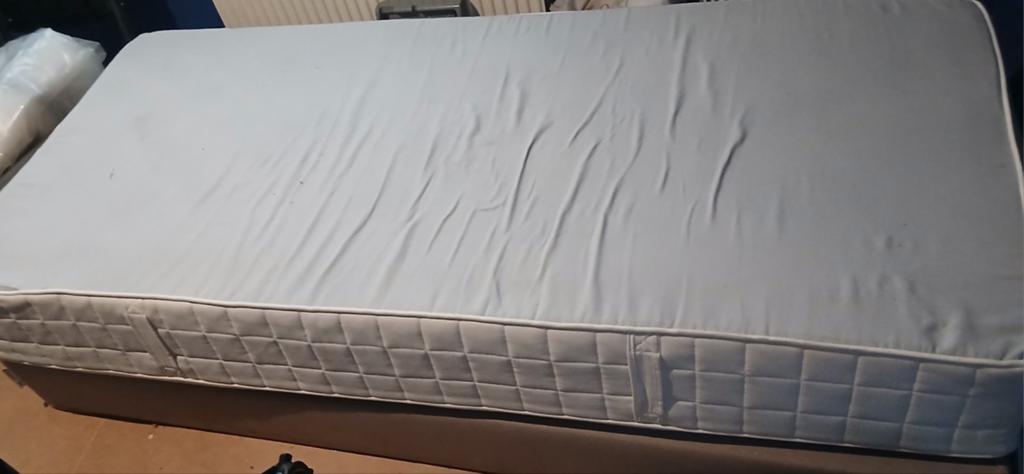Box spring + 2x matras + bedbenodigeden voor het bed, Huis en Inrichting, Slaapkamer | Boxsprings, Ophalen