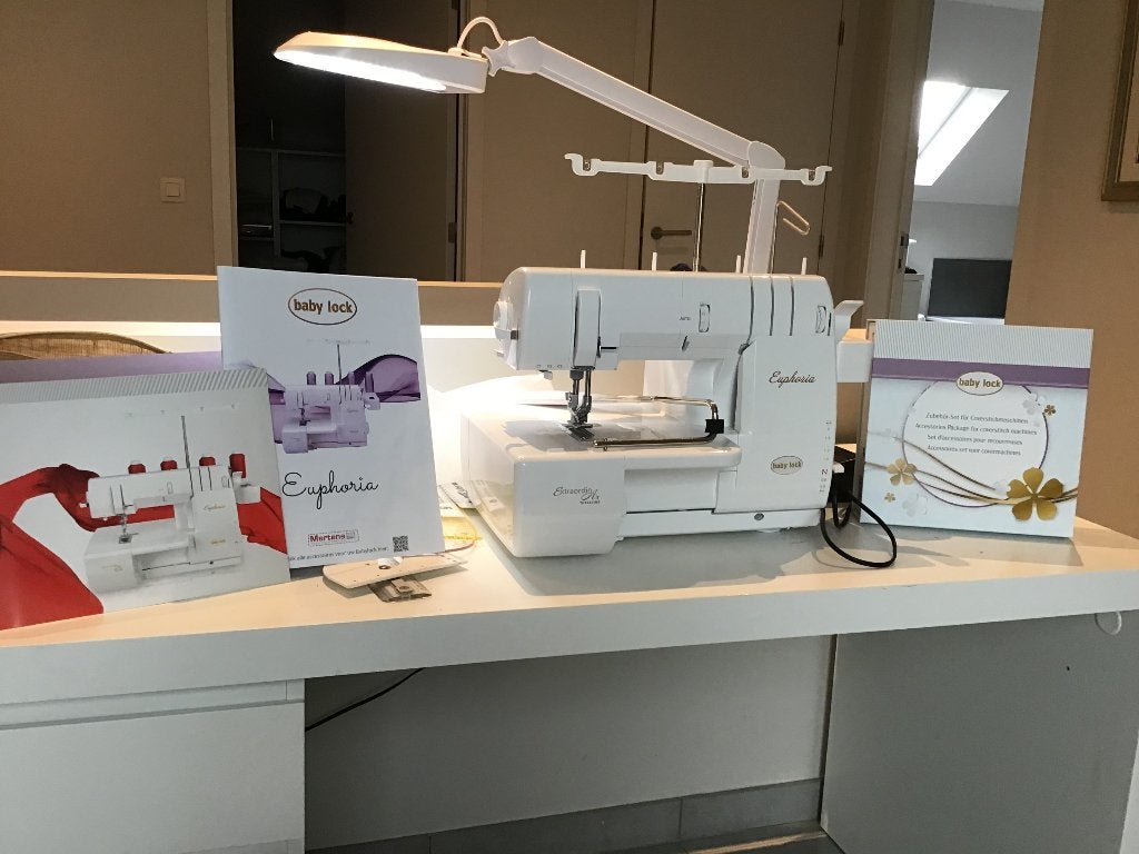 Coverlock naaimachine euphoria te koop, Enlèvement, Comme neuf, Surjeteuse