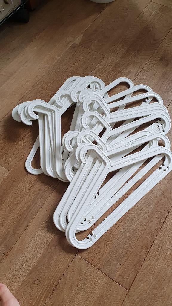kledinghangers x21 wit pvc, Kleding | Dames, Ophalen, Zo goed als nieuw, Kunststof, Kinderen en Volwassenen