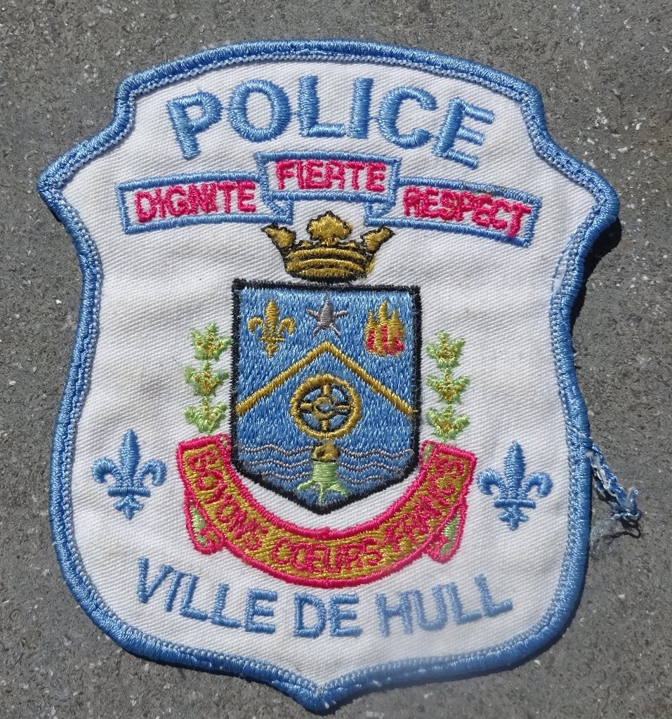 CANADA - POLICE - INSIGNE VILLE DE HULL (QUEBEC), Verzenden, Rijkswacht, Embleem of Badge