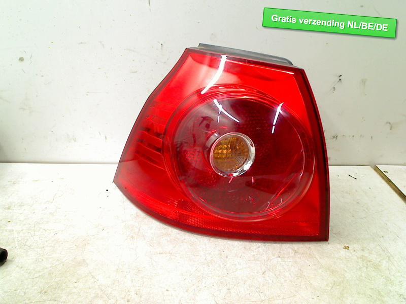 FEU ARRIÈRE GAUCHE origineel Golf V (1K1) (1K6945095AC), Utilisé, De Bloemendaal 21 21
5221 EB  'S HERTOGENBOSCH, NL, Info@123Parts.nl