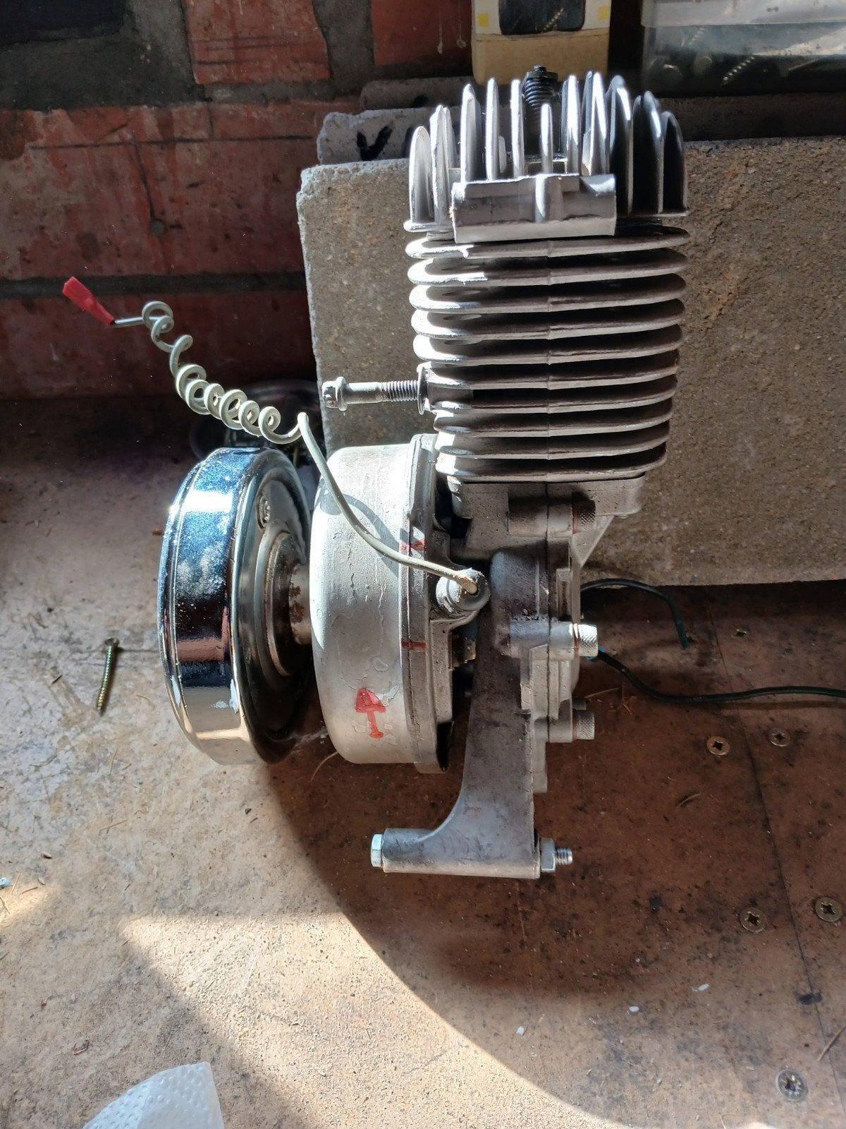 mobylette motor, Enlèvement