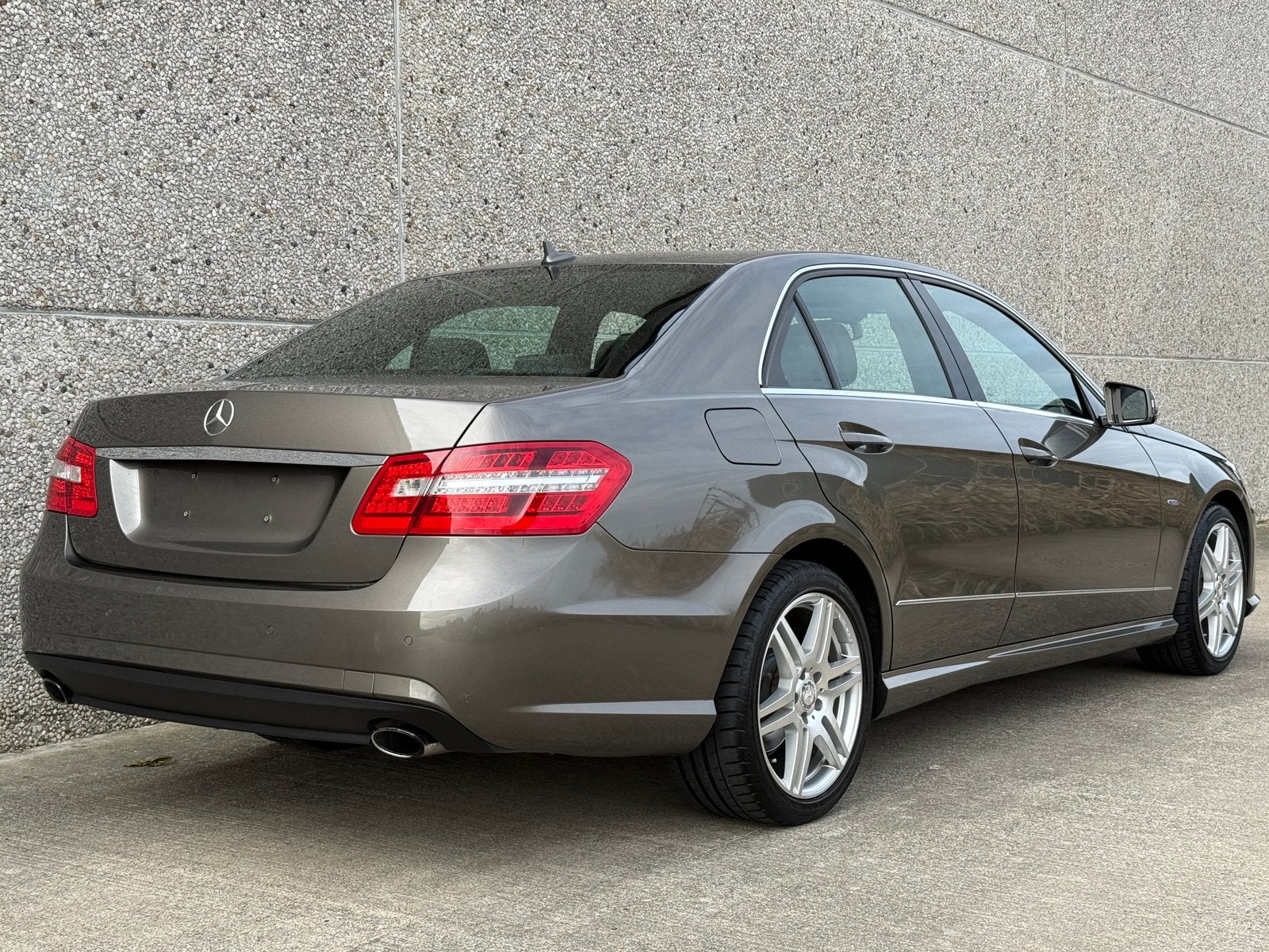 Mercedes E250 - 88.000Km - Automaat - Leder - 1ste eigenaar, Autos, Cuir, Achat, https://public.car-pass.be/vhr/7444bf32-3f1a-44e4-b478-651a607ea35e