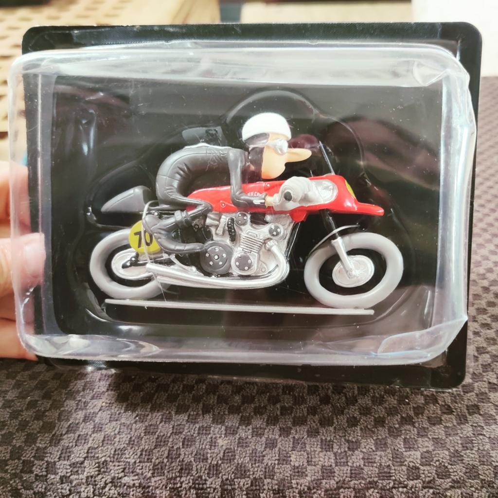 Joe Bar gilera 500 quatro ref 82 serie 2, Verzenden