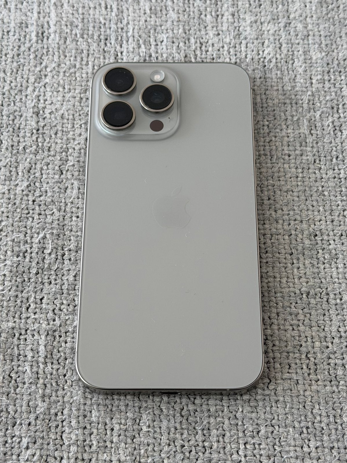 iPhone 16 Pro Max - 256 Go - natural titanium, Télécoms, 256 GB, IPhone 16 Pro Max, Comme neuf, Enlèvement