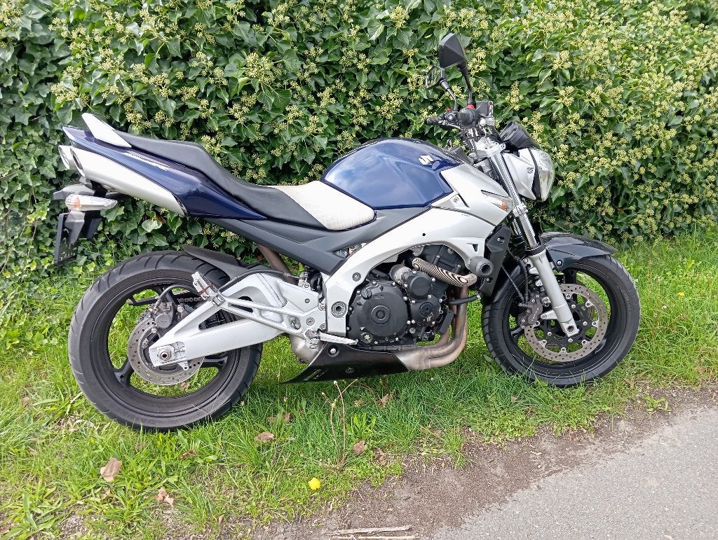 Suzuki GSR 600, Occasion, Plus de 35 kW, 4 cylindres, Manuelle