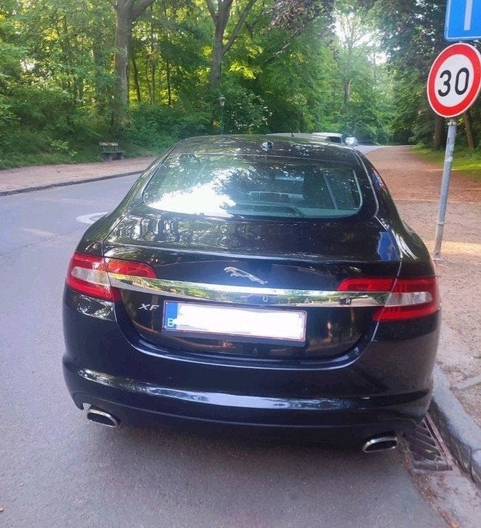 Jaguar XF 2.7 V6 207cv, avec ou sans contrôle technique, Auto's, Jaguar, Automaat, Dealer onderhouden, Achterwielaandrijving, Zwart