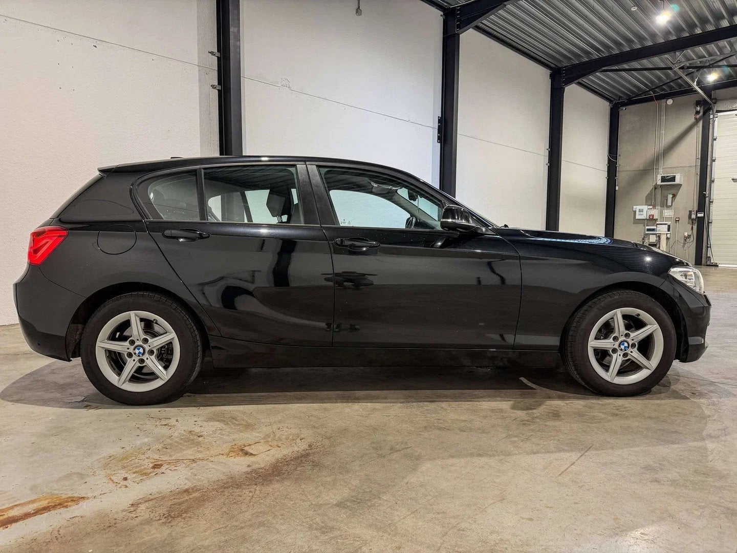 BMW 1 Serie 114 Navi - PDC (bj 2018), Auto's, 1 Reeks, Gebruikt, 1885 kg, 95 pk