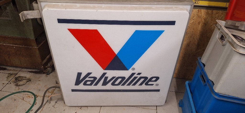 ENSEIGNE PUBLICITAIRE LUMINEUSE VALVOLINE, Maison & Meubles, Enlèvement