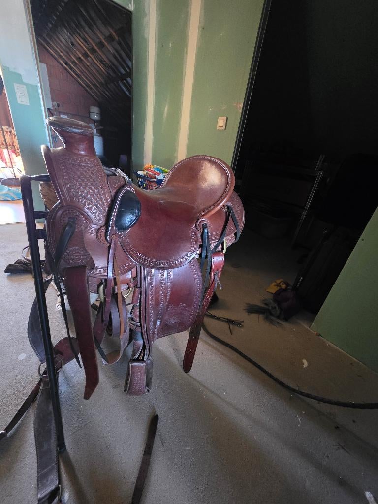 Western zadel, Animaux & Accessoires, Chevaux & Poneys | Selles, Enlèvement, Comme neuf, Western