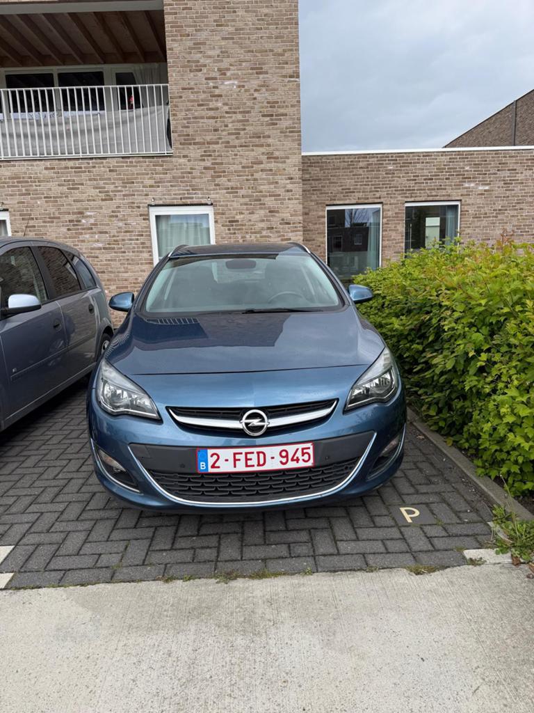 Opel Astra sports Tourer, Auto's, Achterwielaandrijving, 110 g/km, 1650 kg, Leder