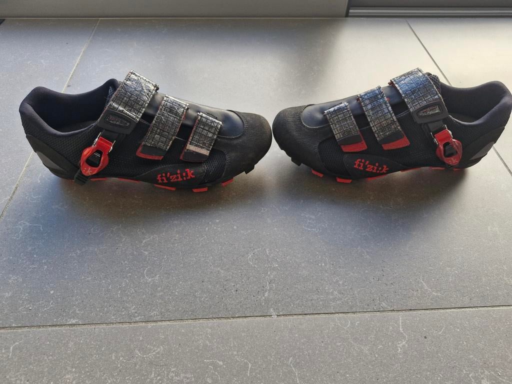 Fizik maat 41 superstaat incl spd, Fietsen en Brommers, Fietsaccessoires | Fietskleding, Gebruikt, Schoenen, Ophalen of Verzenden