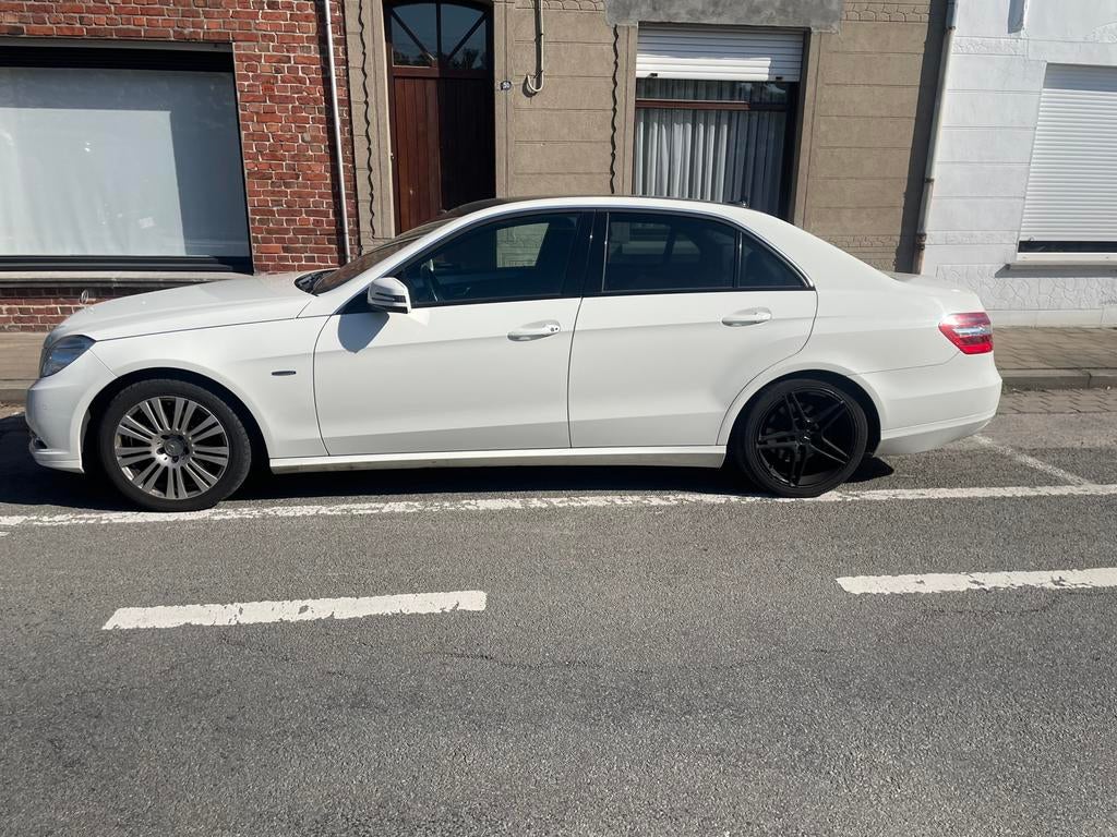 Mercedes e200 cdi automaat, Auto's, Euro 5, Achterwielaandrijving, Zwart, Parkeersensor