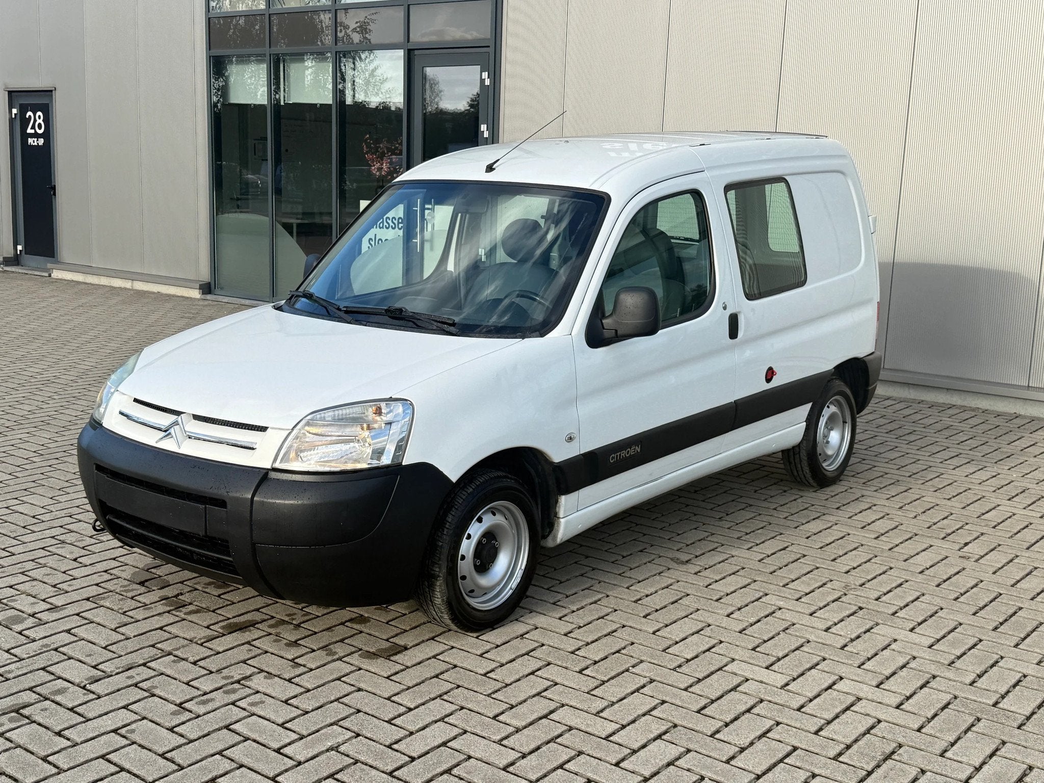 CITROEN BERLINGO 1.4 ESSENCE /VÉRIFIÉ/LEZ ILLIMITÉ/115000, Autos, 1160 kg, Achat, 50 kW, Entreprise